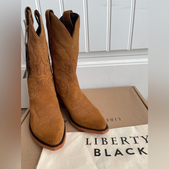 NiB Liberty Black Suede Hayden boots in size 8
